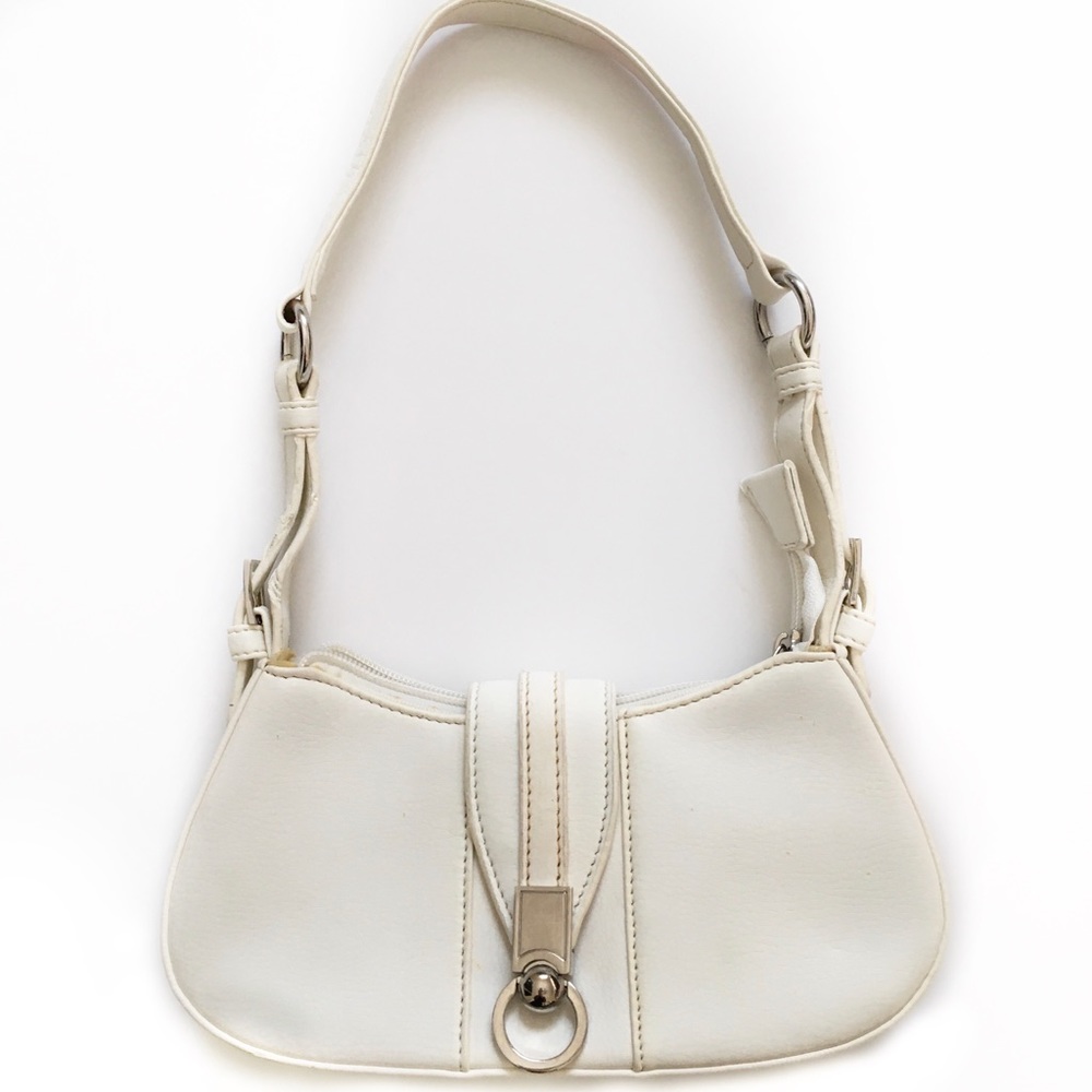 Adorable leather-look purse